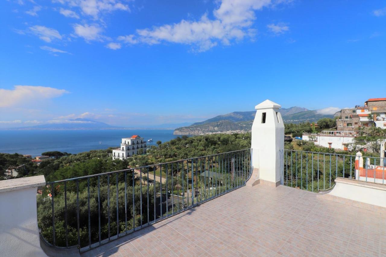 La Casetta Di Emma Sorrento Bagian luar foto