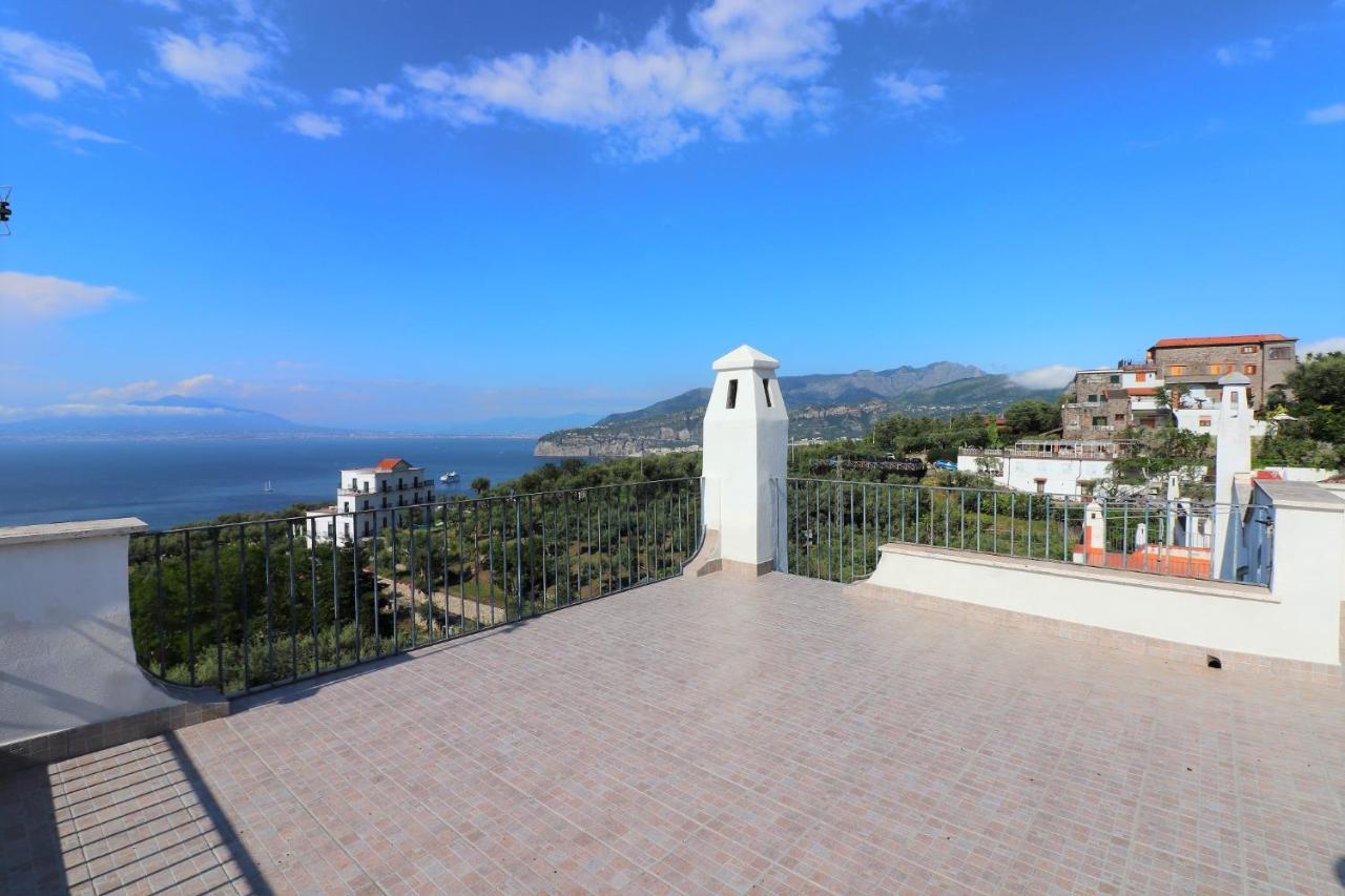 La Casetta Di Emma Sorrento Bagian luar foto